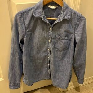 Old Navy Classic Button Down Shirt.